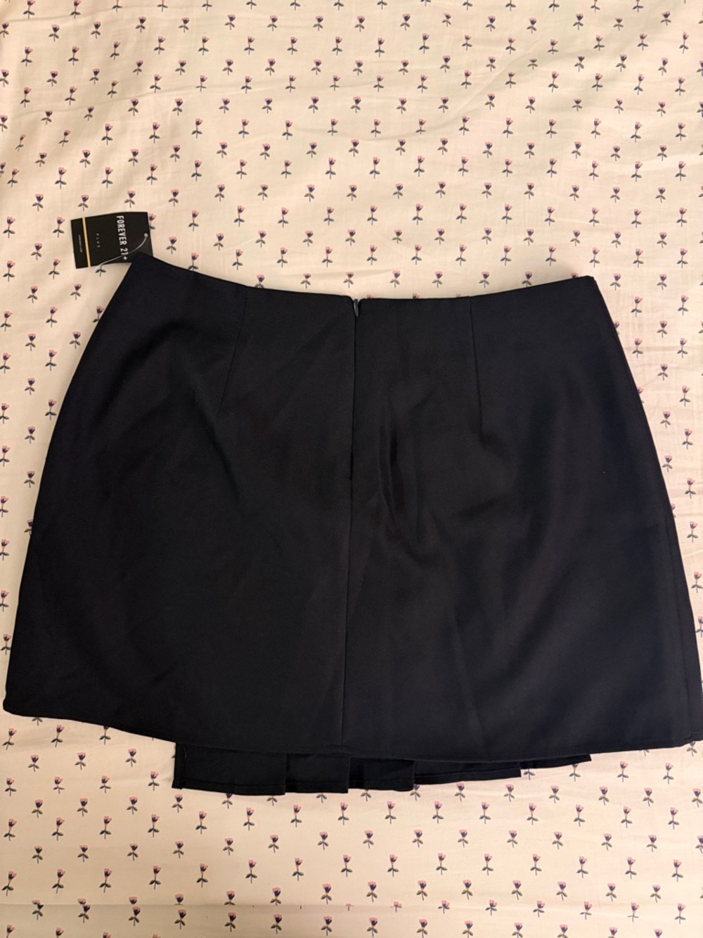 Forever 21 Black Pleated A-Line Mini Skirt - Picture 6 of 9